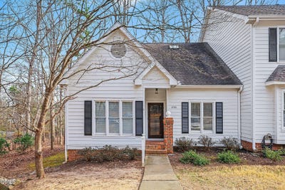 /international/us/3706-carnegie-lane-raleigh-nc-110104780490/
