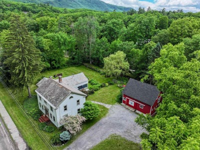 /international/us/464-e-main-street-middlebury-vt-110108946745/