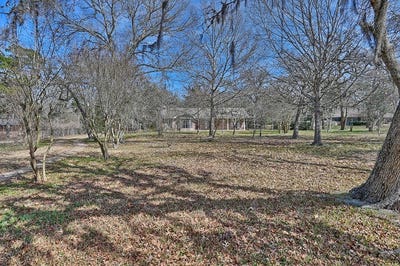 /international/us/176-fm-2679-road-brenham-tx-110105697892/