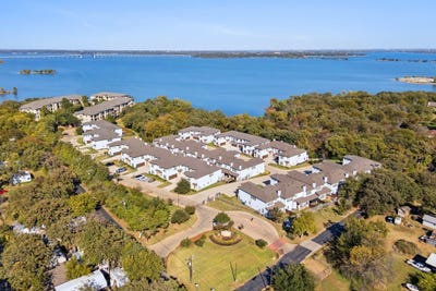 /international/us/428-waterscape-drive-hickory-creek-tx-110103341912/