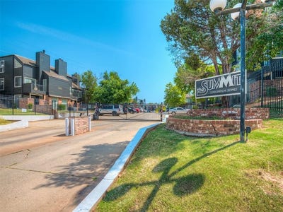 /international/us/11530-n-may-avenue-oklahoma-city-ok-110099273108/