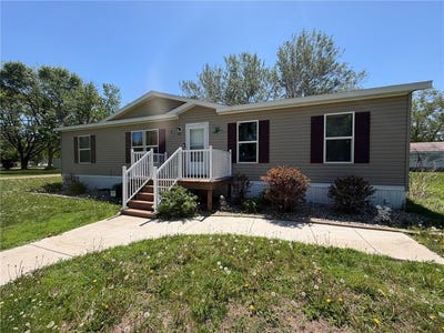 /international/us/751-dewey-street-walnut-grove-mn-110108360328/