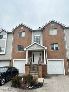 /international/us/365-village-pointe-drive-akron-oh-110104777899/