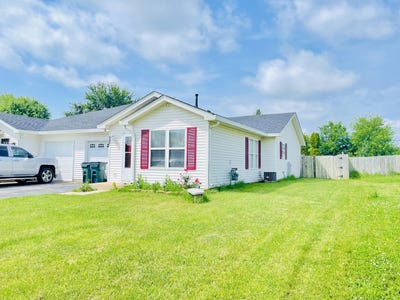 /international/us/527-heritage-drive-oswego-il-110109214761/