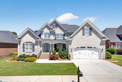 /international/us/207-benjamine-perry-court-simpsonville-sc-110108550966/
