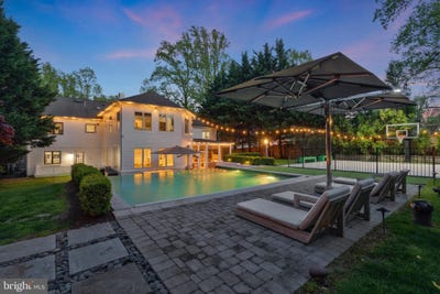 /international/us/2850-rosemary-lane-falls-church-va-110099072820/?lang=zh-tw