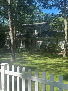 /international/us/21-windwood-court-westhampton-ny-110101242088/?lang=fr