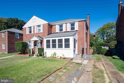 /international/us/3713-1st-road-s-arlington-va-110120097383/