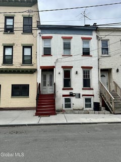 /international/us/72-bassett-street-albany-ny-110108857615/