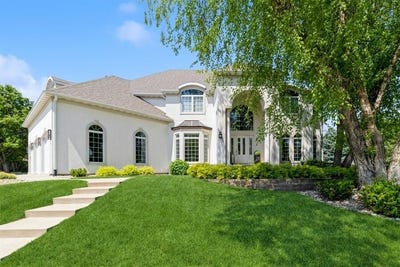 /international/us/3217-ridgetop-road-ames-ia-110098344106/