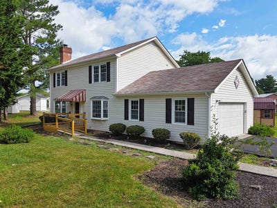 /international/us/905-chesley-street-radford-va-110109030505/