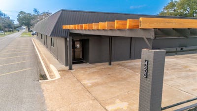 /international/us/4400-lincoln-avenue-groves-tx-110107481579/