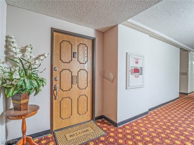 /international/us/730-royal-crest-las-vegas-nv-110108805048/