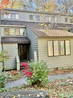 /international/us/91-woodside-circle-torrington-ct-110120757269/