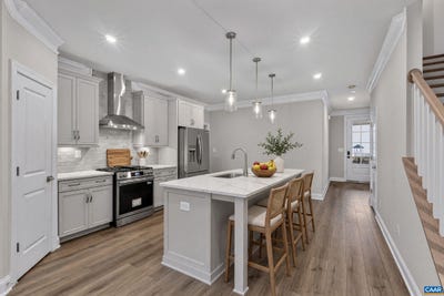/international/us/1370-marcella-st-charlottesville-va-110110211264/