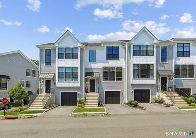 /international/us/21-brentwood-circle-danbury-ct-110108904044/
