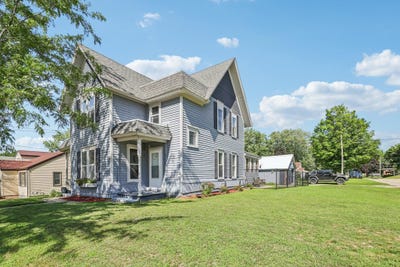 /international/us/1408-1st-center-avenue-brodhead-wi-110101152649/