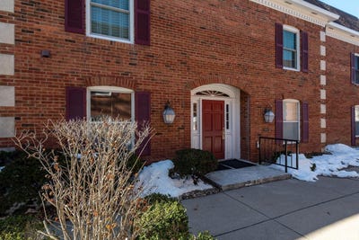 /international/us/2606-e-2nd-street-bloomington-in-110097328321/