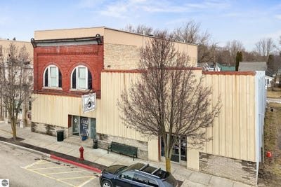 /international/us/304-w-main-street-manton-mi-110109153832/