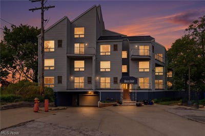 /international/us/1900-grove-court-cleveland-oh-110107850554/