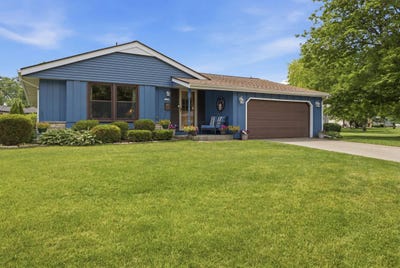 /international/us/5249-lakeside-dr-greendale-wi-110108879871/