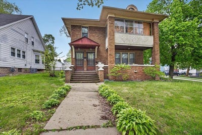 /international/us/424-washington-street-rockford-il-110107802722/