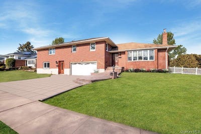 /international/us/780-regent-drive-westbury-ny-110105312255/