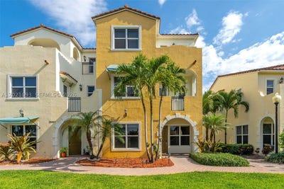 /international/us/12427-nw-18th-ct-pembroke-pines-fl-110108825103/