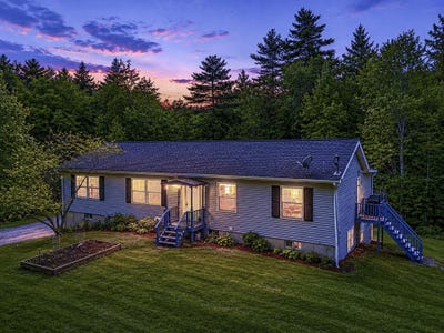 /international/us/112-shaker-road-canterbury-nh-110108491826/