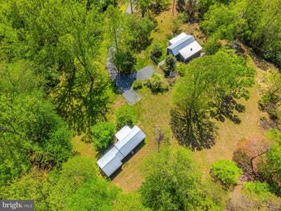 /international/us/240-whorton-hollow-road-castleton-va-110107696314/
