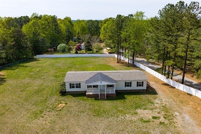 /international/us/1473-burkeville-road-victoria-va-110107461449/