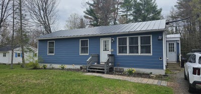 /international/us/128-davis-road-fairfield-me-110108546511/