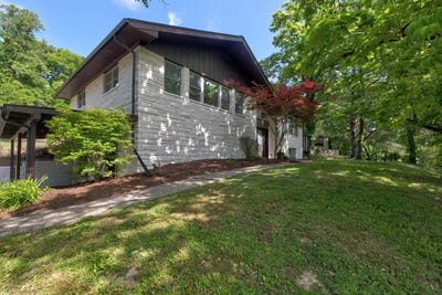/international/us/609-crestview-lane-morehead-ky-110106538330/