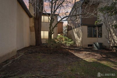 /international/us/627-sayre-drive-plainsboro-nj-110106039713/