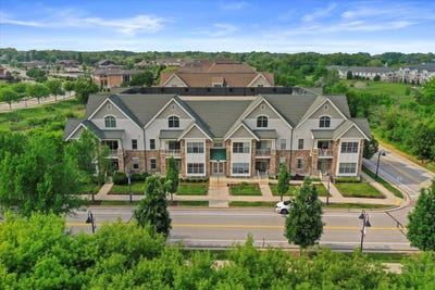 /international/us/14900-w-wilbur-dr-new-berlin-wi-110100220591/