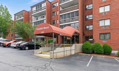/international/us/180-green-st-melrose-ma-110100352982/