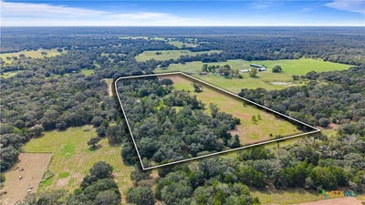 /international/us/442-county-road-16d-hallettsville-tx-110120422404/