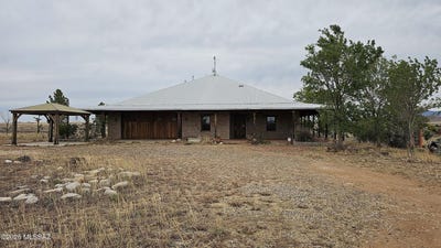 /international/us/20-horseshoe-court-elgin-az-110106374543/