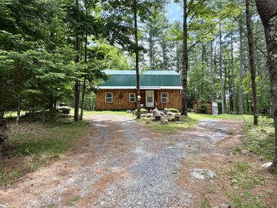 /international/us/9084-nys-route-9-lewis-ny-110109053390/