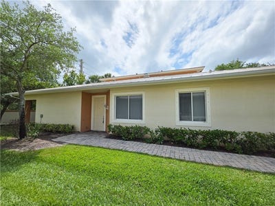 /international/us/2565-langrove-lane-sw-vero-beach-fl-110107797611/