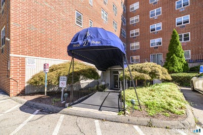 /international/us/27-northill-street-stamford-ct-110110381883/