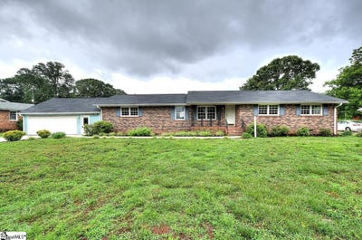 /international/us/1195-holly-springs-road-lyman-sc-110108426686/