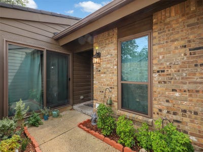 /international/us/2204-w-park-boulevard-plano-tx-110109945134/