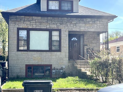 /international/us/4849-w-eddy-street-chicago-il-110099070479/