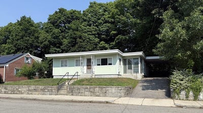 /international/us/36-fifth-avenue-lowell-ma-110109164418/