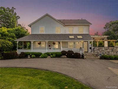 /international/us/7739-clyde-road-fenton-mi-110100307065/