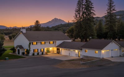 /international/us/1121-oak-valley-drive-yreka-ca-110102656124/