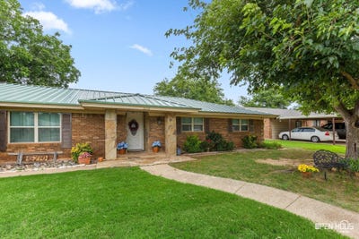 /international/us/6710-kit-carson-trail-wichita-falls-tx-110109027338/