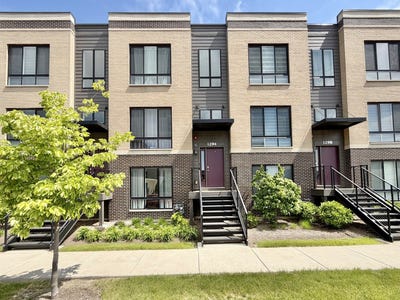 /international/us/1294-catalina-court-schaumburg-il-110107956594/