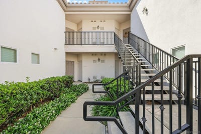 /international/us/2708-lake-pointe-spring-valley-ca-110107823382/